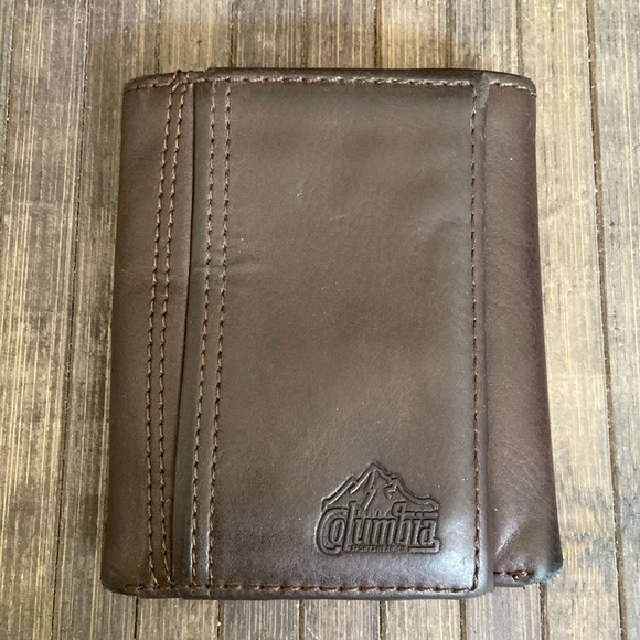 Columbia Men's Brown Leather Wallet - Picture 1 of 15